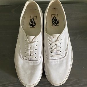 WHITE AUTHENTIC VANS (MENS)